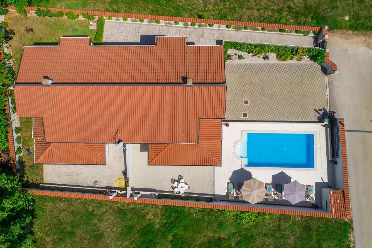 Villa Ellen Sophie Vrznaveri 0*,  Horvátország